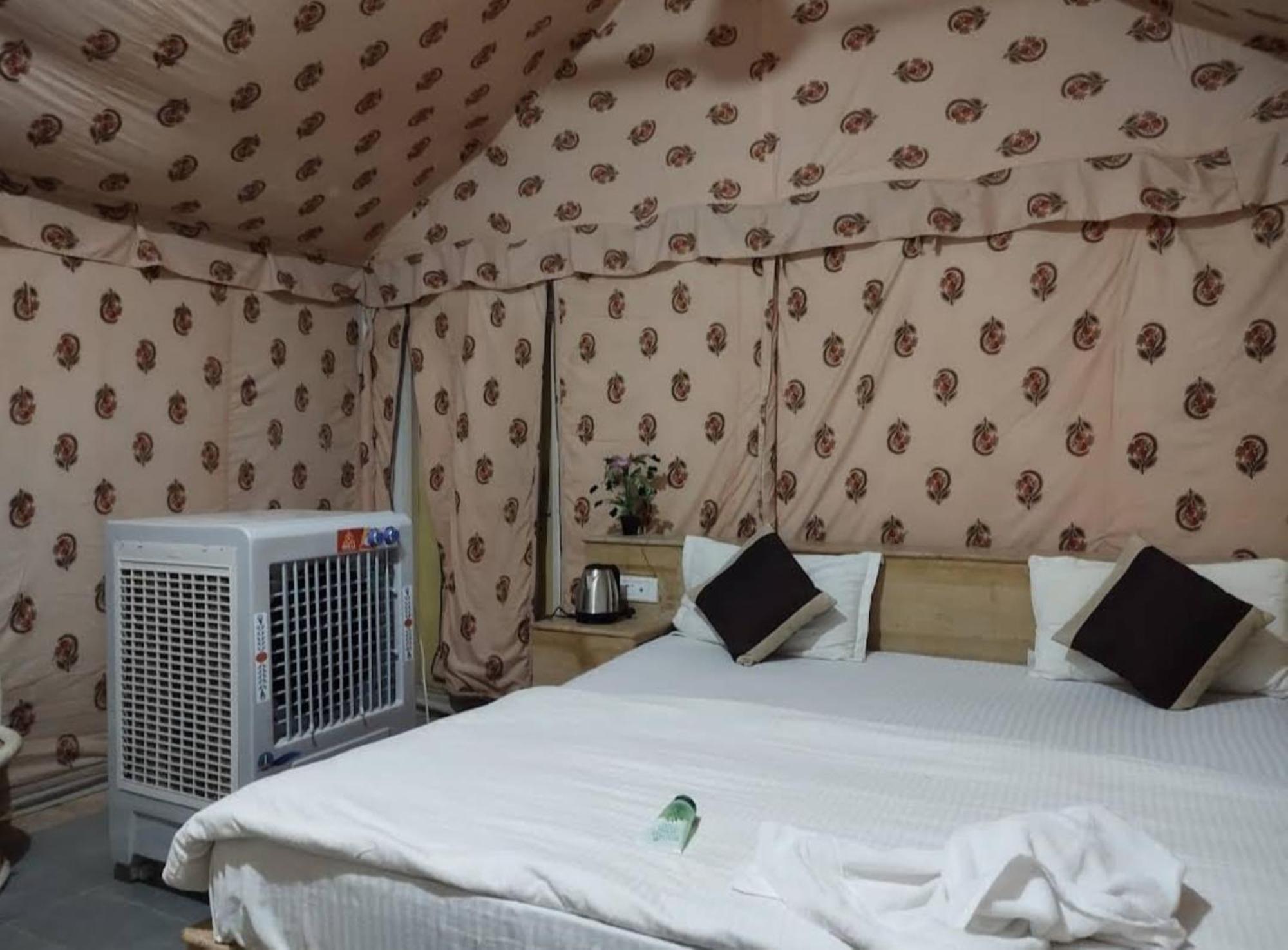 Sam Dunes Desert Luxury Camp & Resort Jaisalmer Bagian luar foto